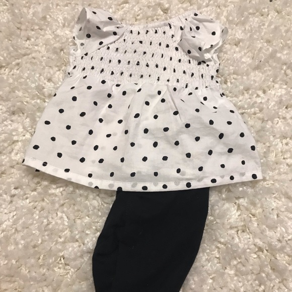 Newborn girl white and black 2 piece - Picture 1 of 1